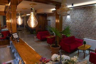 هتل Villa Grande