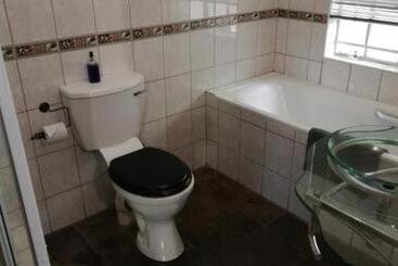 پانسیون Anandi Guesthouse Mariental