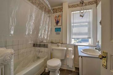 هاستل Hi Charlottetown Backpacker S Inn