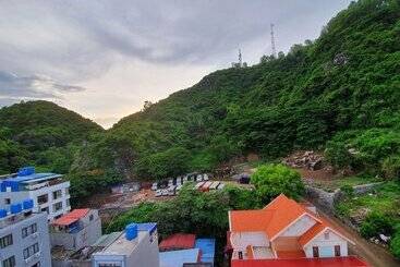 هتل Cat Ba Thailand