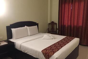 酒店 Hollywood Suites