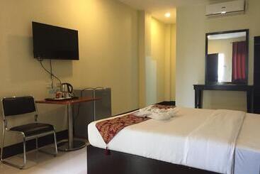 酒店 Hollywood Suites