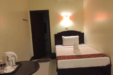 酒店 Hollywood Suites