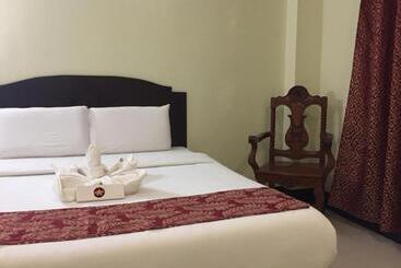 酒店 Hollywood Suites
