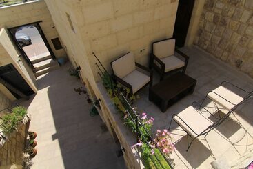 酒店 Tafana Cave & Stone Lodge