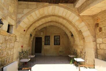 酒店 Tafana Cave & Stone Lodge
