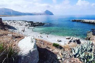 تختخواب و صبحانه Terra D'amare