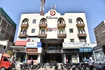 هتل Galaxy Imperial Aurangabad