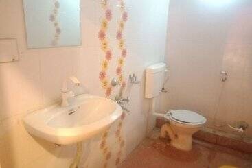 هتل Galaxy Imperial Aurangabad