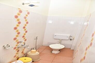 هتل Galaxy Imperial Aurangabad