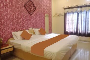 هتل Galaxy Imperial Aurangabad