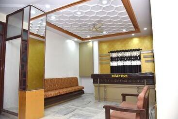 هتل Galaxy Imperial Aurangabad