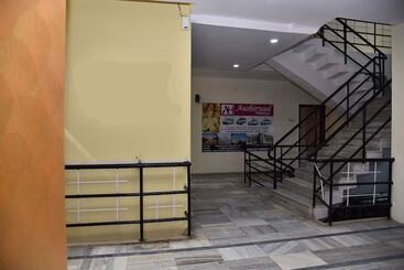 هتل Galaxy Imperial Aurangabad
