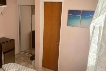 پانسیون Beverley's Guest House, Nevis