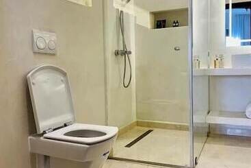 Aparthotel & Hotel Doha