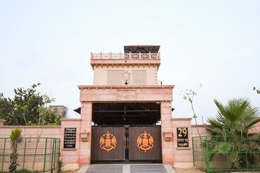 هتل Oyo 42636 Zest Damodar Garh