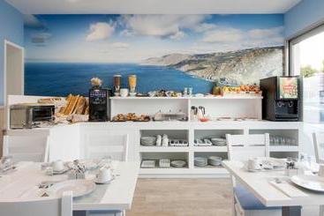 پانسیون Hostal Praia Madalena