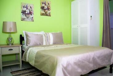 پانسیون Silver View Apartments