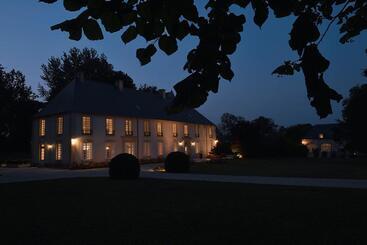 هتل Château Saint Gilles   Bayeux