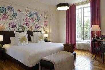هتل Château Saint Gilles   Bayeux