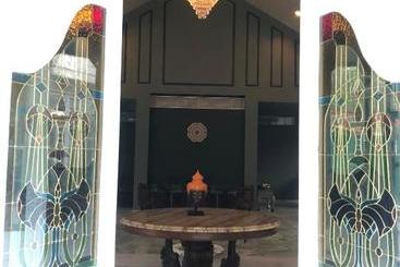 هتل Munjoh Island House