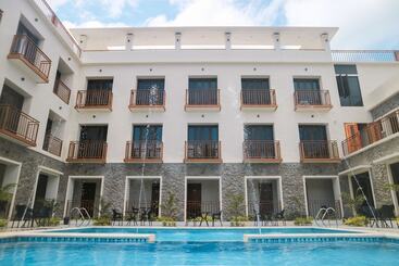 هتل Residencia Du Basco