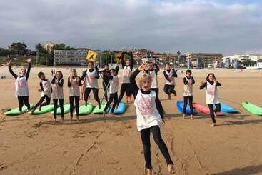 Totora Surf School & House   Hostel