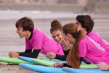Totora Surf School & House   Hostel