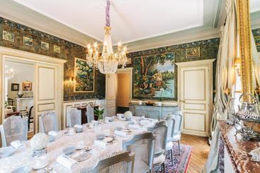 تختخواب و صبحانه Château La Creuzette