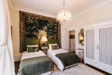 تختخواب و صبحانه Château La Creuzette