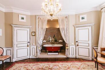 تختخواب و صبحانه Château La Creuzette