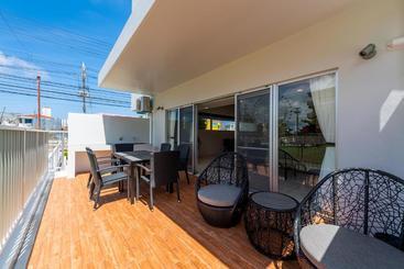 هتل Condo Royal Ryu Kyu