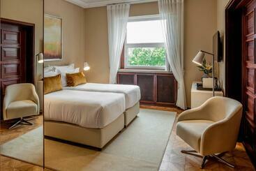 پانسیون Luzeiros Suites