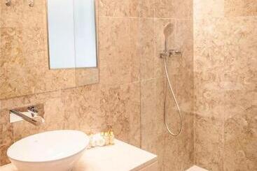 پانسیون Luzeiros Suites