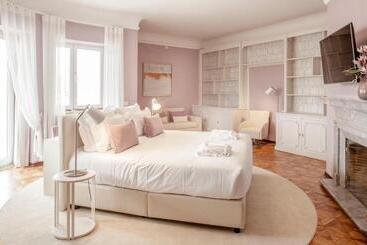 پانسیون Luzeiros Suites