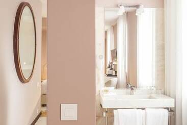 پانسیون Luzeiros Suites