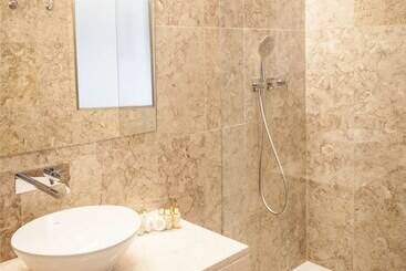 پانسیون Luzeiros Suites