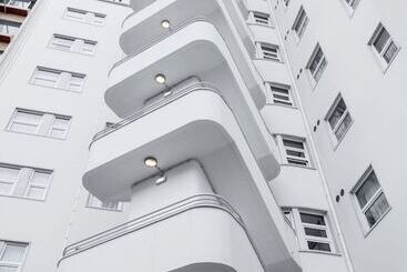 پانسیون Luzeiros Suites