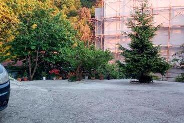 پانسیون Small Guest House