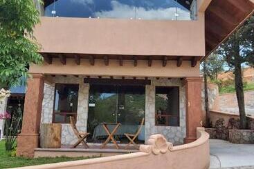 Zidada Hotel And Chalets
