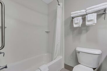 هتل Baymont By Wyndham North Myrtle Beach