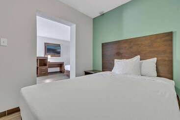 هتل Baymont By Wyndham North Myrtle Beach