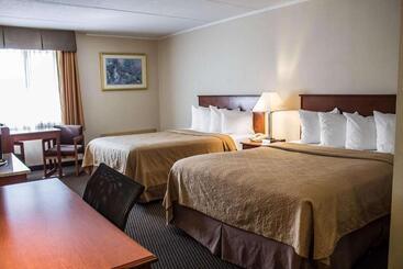 هتل Baymont By Wyndham Youngstown
