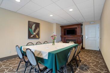 هتل Best Western Plus Tallahassee North