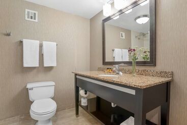 هتل Best Western Plus Tallahassee North