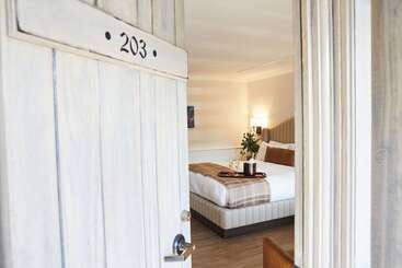 هتل Coachman's Inn, A Four Sisters Inn