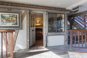هتل Coachman's Inn, A Four Sisters Inn