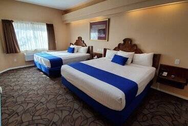 هتل Colony Inn