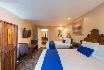هتل Colony Inn