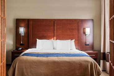 هتل Comfort Inn
